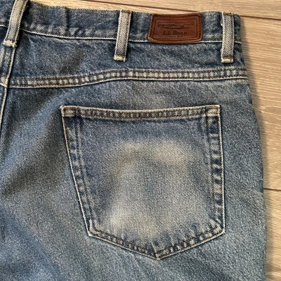 L.L. Bean Vintage Blanket Lined Warm Faded Jeans - Picture 6 of 7